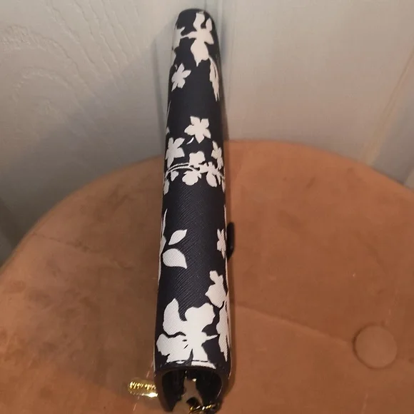Michael Kors Jet Set Navy Floral Double Zip Wristlet - Picture 7 of 13
